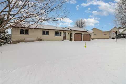 545 N State Avenue, Le Center, MN 56057