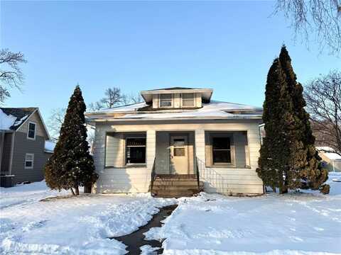 205 E Chestnut Street, Redwood Falls, MN 56283