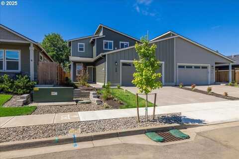 425 SE Shetterly DR, Dallas, OR 97338