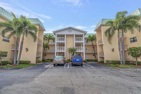 9 Colonial Club Drive, Boynton Beach, FL 33435