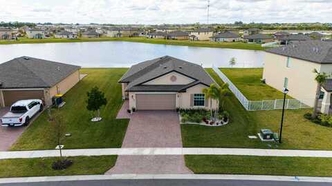 999 Bent Creek Drive, Fort Pierce, FL 34947