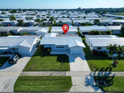 2016 SW Golf Lane, Boynton Beach, FL 33426