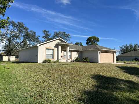 1525 SW Kamchatka Avenue, Port Saint Lucie, FL 34953