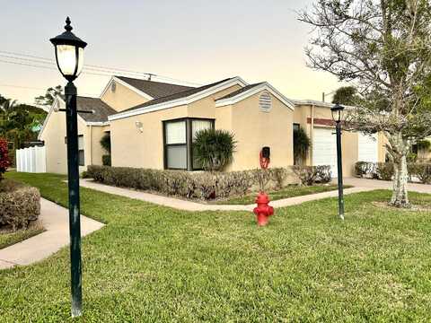 4580 Amherst Circle, West Palm Beach, FL 33417