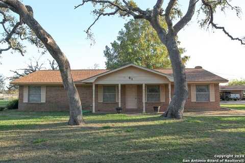 61 Pulliam, Pleasanton, TX 78064