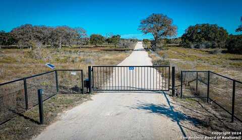 344 red byrd, Pipe Creek, TX 78063