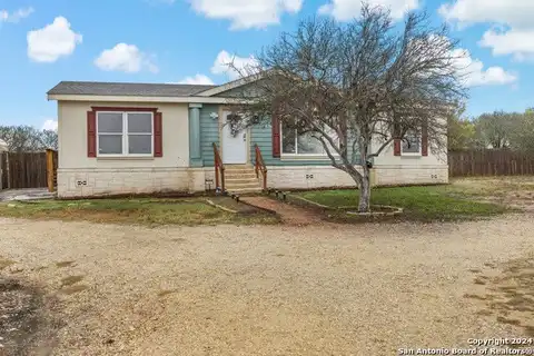 231 COUNTY ROAD 5635, Castroville, TX 78009