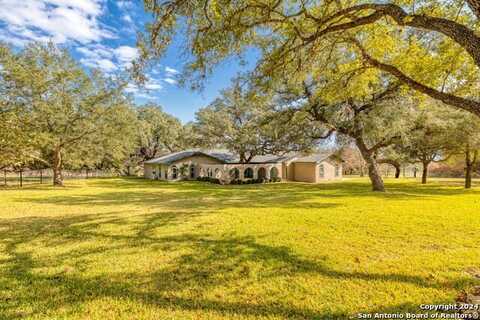 633 Live Oak, Adkins, TX 78101