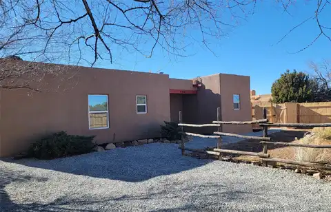 2267 Paseo De Los Chamisos, Santa Fe, NM 87505