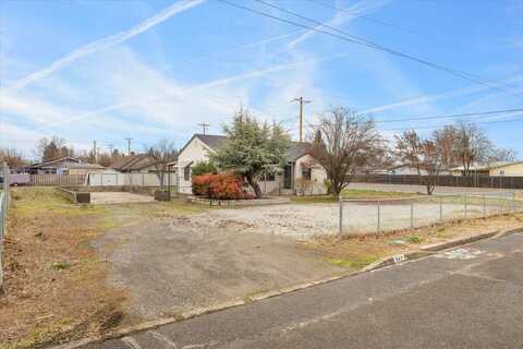 543 Grand Avenue, Central Point, OR 97502