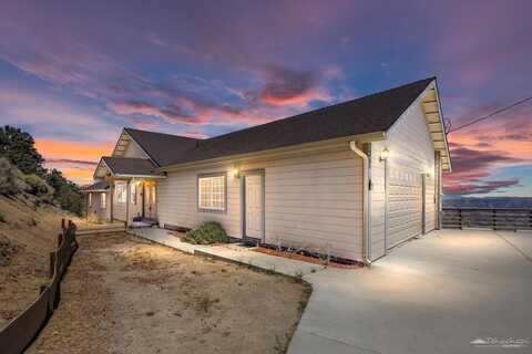 26401 Rifle Court, Tehachapi, CA 93561