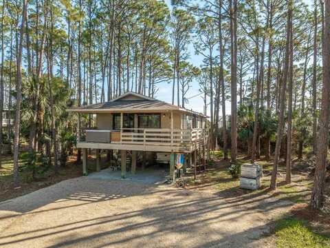 540 E Pine Avenue, Eastpoint, FL 32328