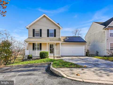 18 BARBERRY COURT, MANCHESTER, PA 17345