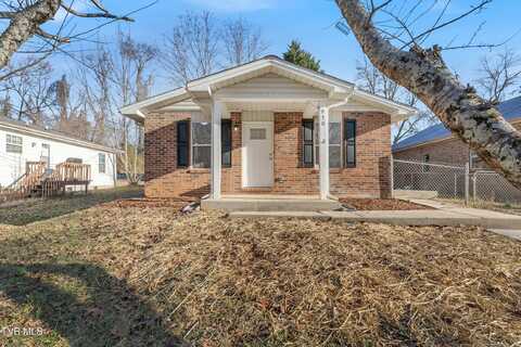 930 Pine Grove Avenue, Johnson City, TN 37601