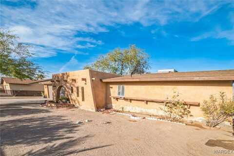 1867 Riviera Boulevard, Bullhead City, AZ 86442