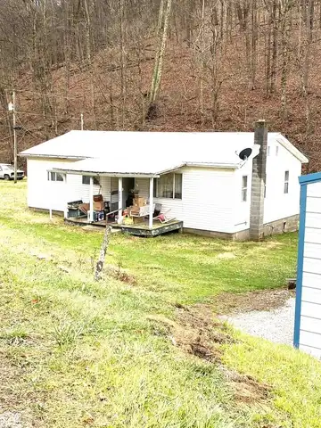 8404 Low Gap Run Road, Littleton, WV 26581