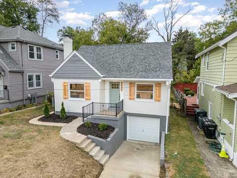 6832 Bantry Avenue, Cincinnati, OH 45213