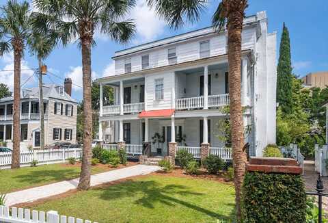 52 Laurens Street, Charleston, SC 29401