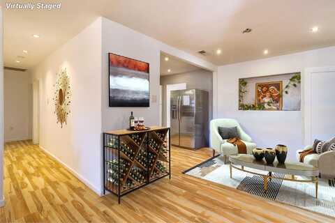 9006 WOODLAND Avenue NE, Albuquerque, NM 87112
