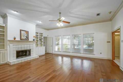 3929 E Lake Sherwood Ave, Baton Rouge, LA 70816