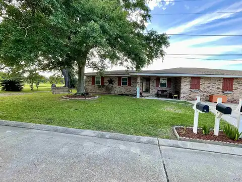 132 Becky Dr, Patterson, LA 70392