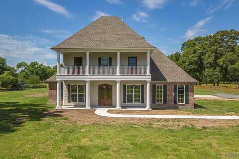 158 Le Belle Maison Drive, Raceland, LA 70394