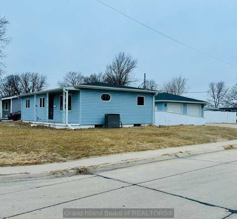 512 E 19th St, Grand Island, NE 68801