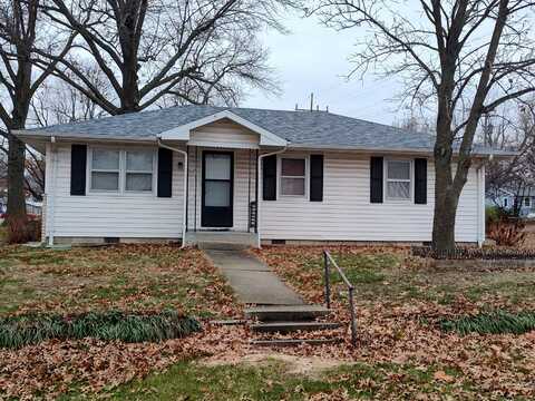 905 E South Street, Bolivar, MO 65613