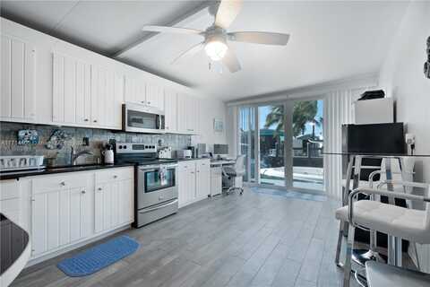 1361 Overseas Hwy E11, Marathon, FL 33050