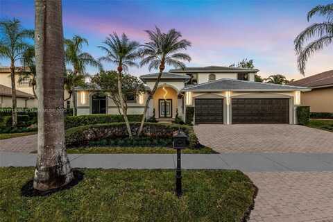 2530 Montclaire Cir, Weston, FL 33327