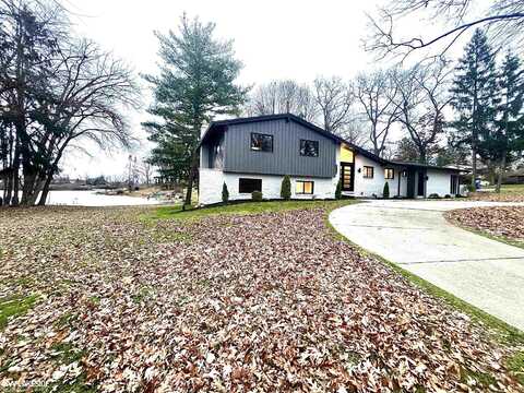 3420 Wormer, Waterford, MI 48329