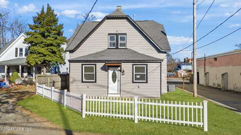 83 Church Street, Keansburg, NJ 07734