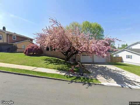 Oakwood, WHITEHALL, PA 18052