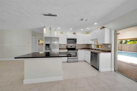 38Th, DEERFIELD BEACH, FL 33064