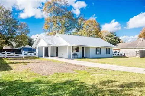 27489 COUNTRY Drive, Walker, LA 70785