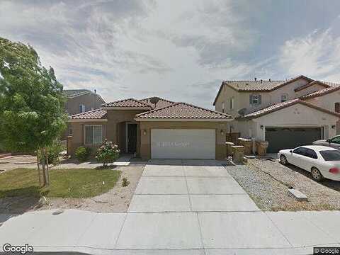 Lone Pine, OAK HILLS, CA 92344