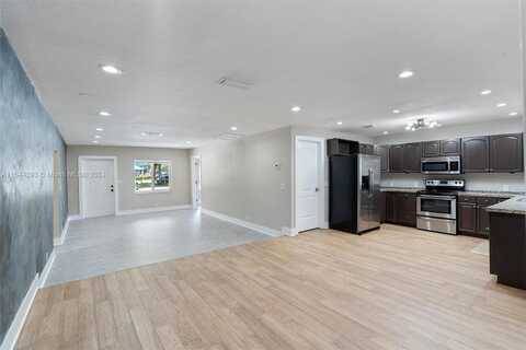 38Th, OAKLAND PARK, FL 33309