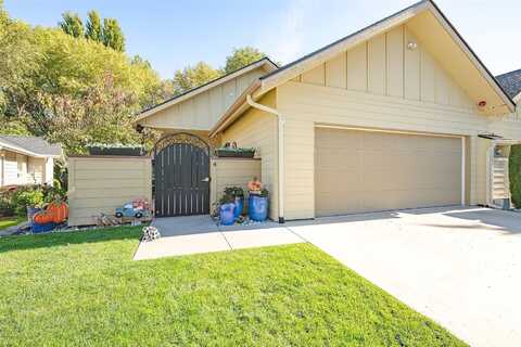 19Th, EAST WENATCHEE, WA 98802