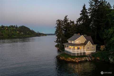 Circle, BREMERTON, WA 98312