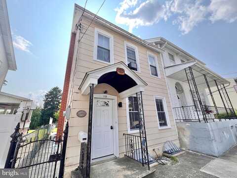 Front, CATASAUQUA, PA 18032