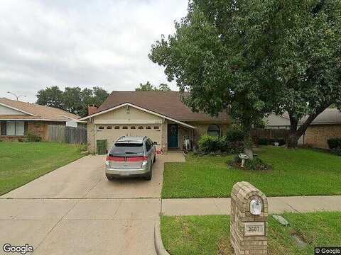 Ravenhill, ARLINGTON, TX 76016