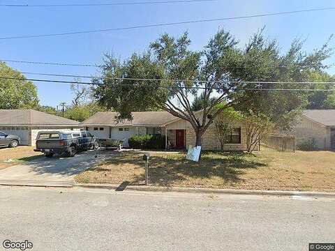 Oak, LULING, TX 78648