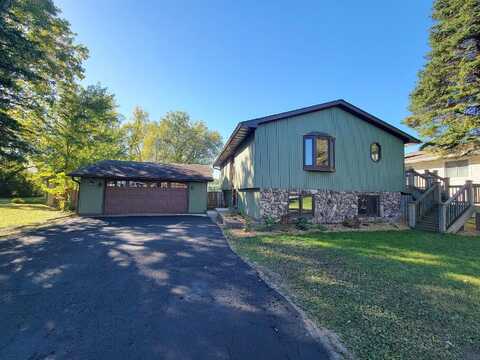 County Road D, SAINT PAUL, MN 55117