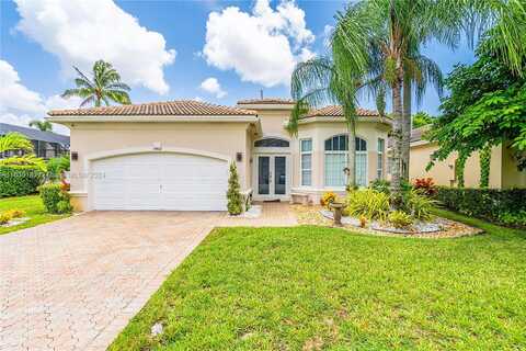 68Th, FORT LAUDERDALE, FL 33332