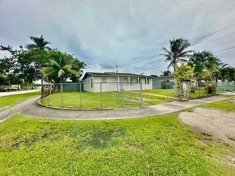 154Th, HOMESTEAD, FL 33033