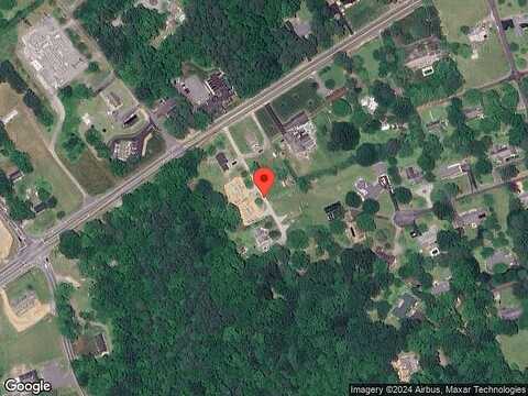 Oakland St, Kilmarnock, VA 22482