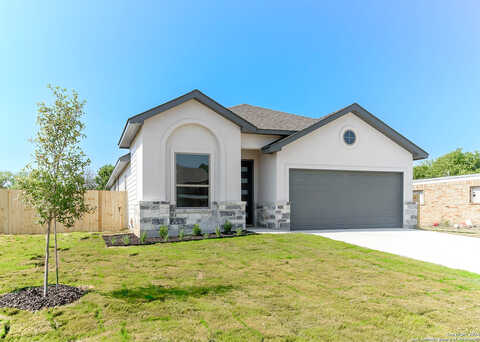 Magnolia St, Seguin, TX 78155