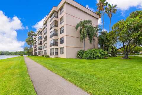 Carambola Circle S, Coconut Creek, FL 33066