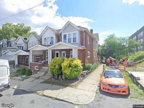 1/2 S Saint Cloud St, EMMAUS, PA 18049