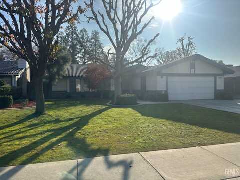 7205 Bandolero Way, Bakersfield, CA 93308